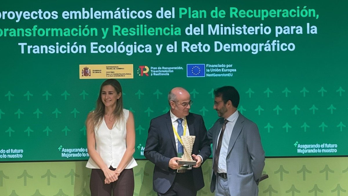 El Gobierno distingue al proyecto de eólica marina flotante 'DemoSATH' por su contribución a la transición