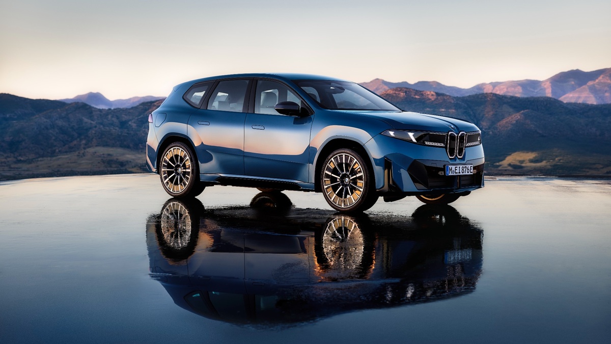 VW, BMW y Mercedes presentan nuevos vehículos eléctricos para frenar la recesión mientras las ONG advierten sobre el lavado de imagen verde