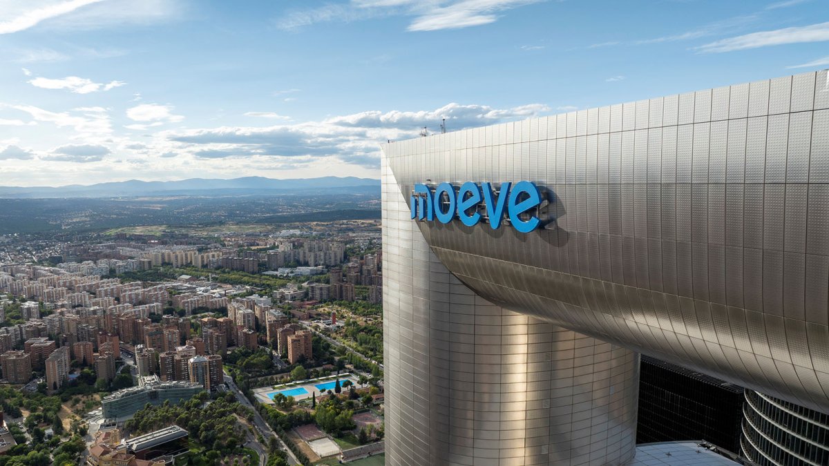 Moeve instala el logo con mayor altura de España