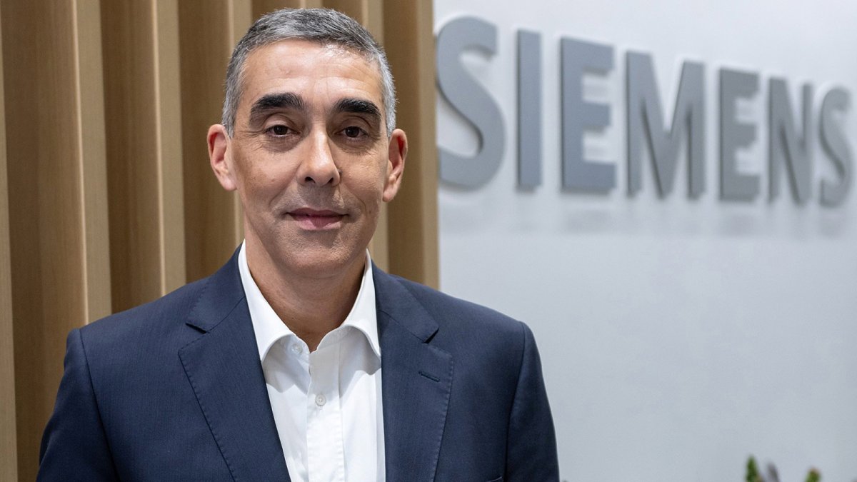 Silva (Siemens) dice que los centros de datos son "la espina dorsal de la economía digital" y pide fomentarlos