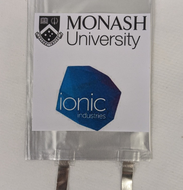 Ingenieros australianos desarrollan una nueva tecnología de supercondensadores que podría almacenar suficiente energía para reemplazar baterías