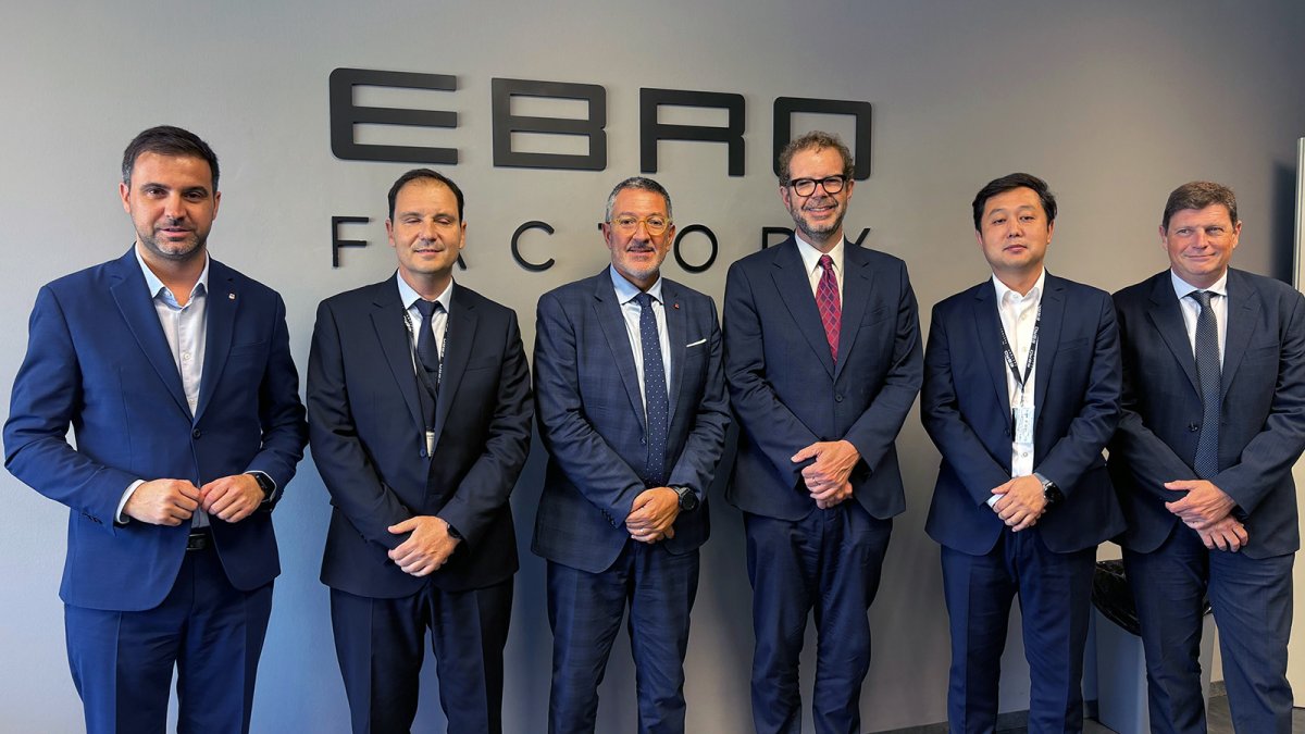 Industria pone en valor la apuesta de Ebro por Barcelona como polo de fabricación de sus modelos para Europa