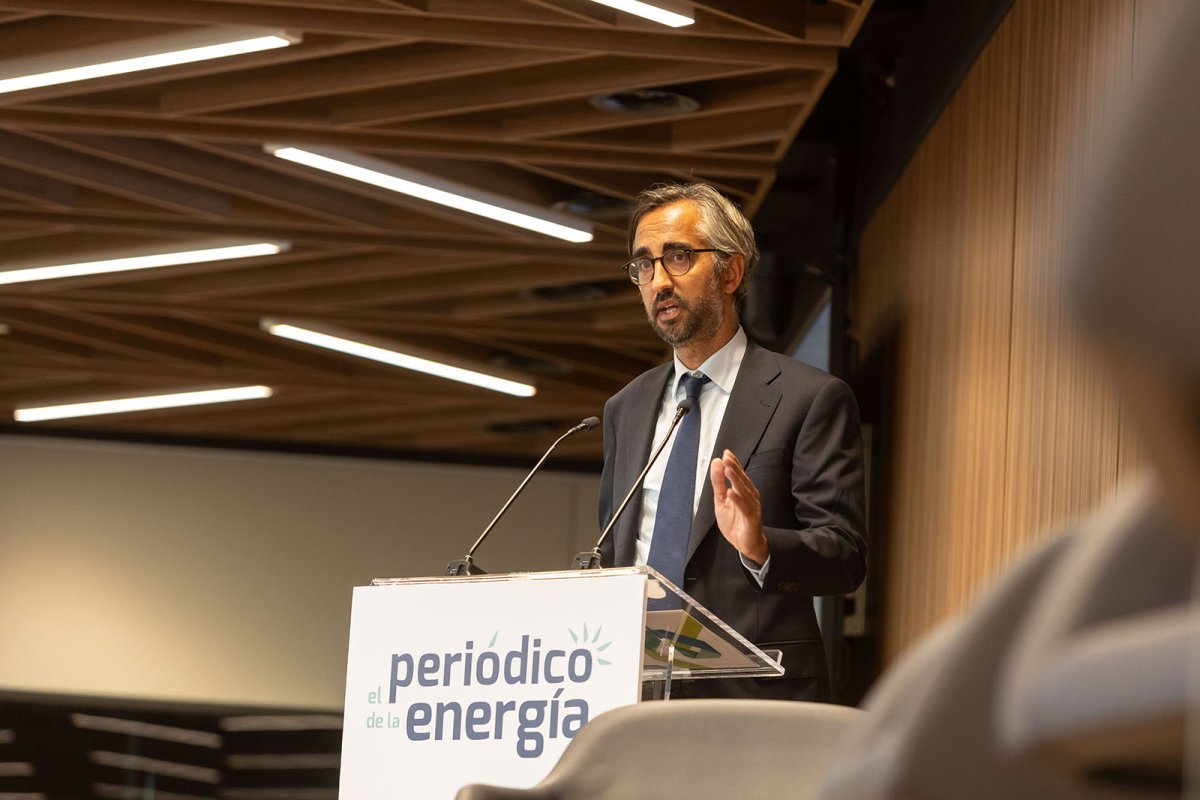 El IDAE y el CIS elaborarán un barómetro 2025-2026 sobre la transición energética