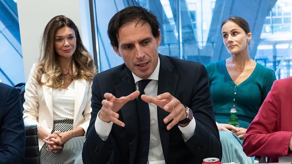 Bruselas afirma que la nueva meta de recorte de CO2 de China es "claramente decepcionante"