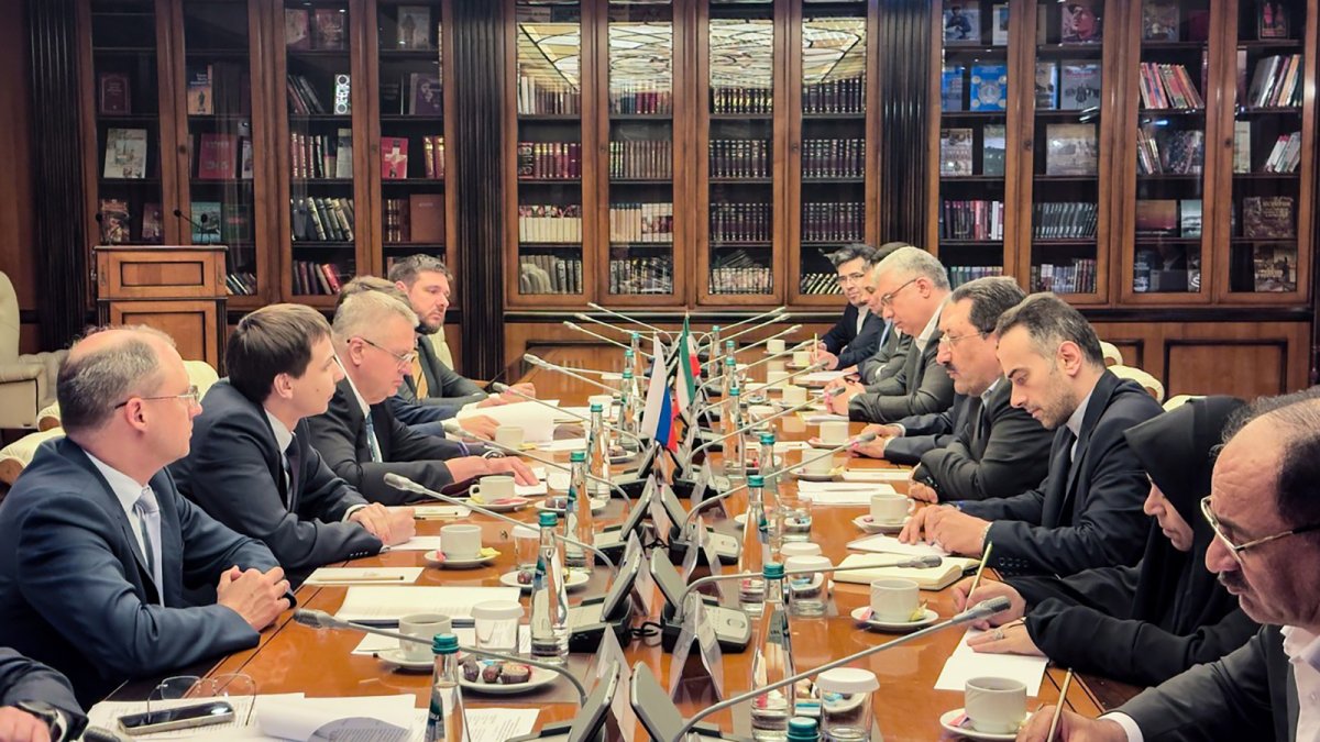 Rusia e Irán firman un memorando para la construcción de nuevas centrales nucleares