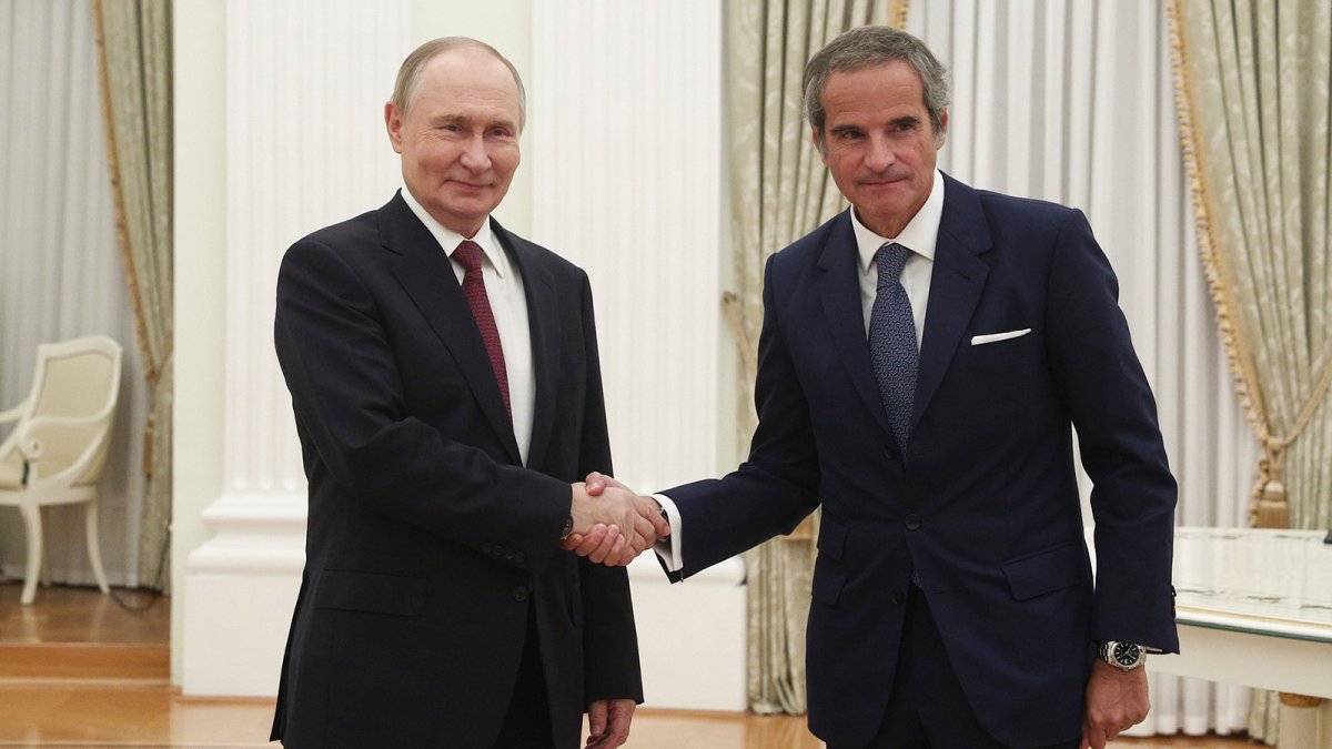 Grossi (OIEA) califica de "inadmisibles" los ataques contra cualquier central nuclear