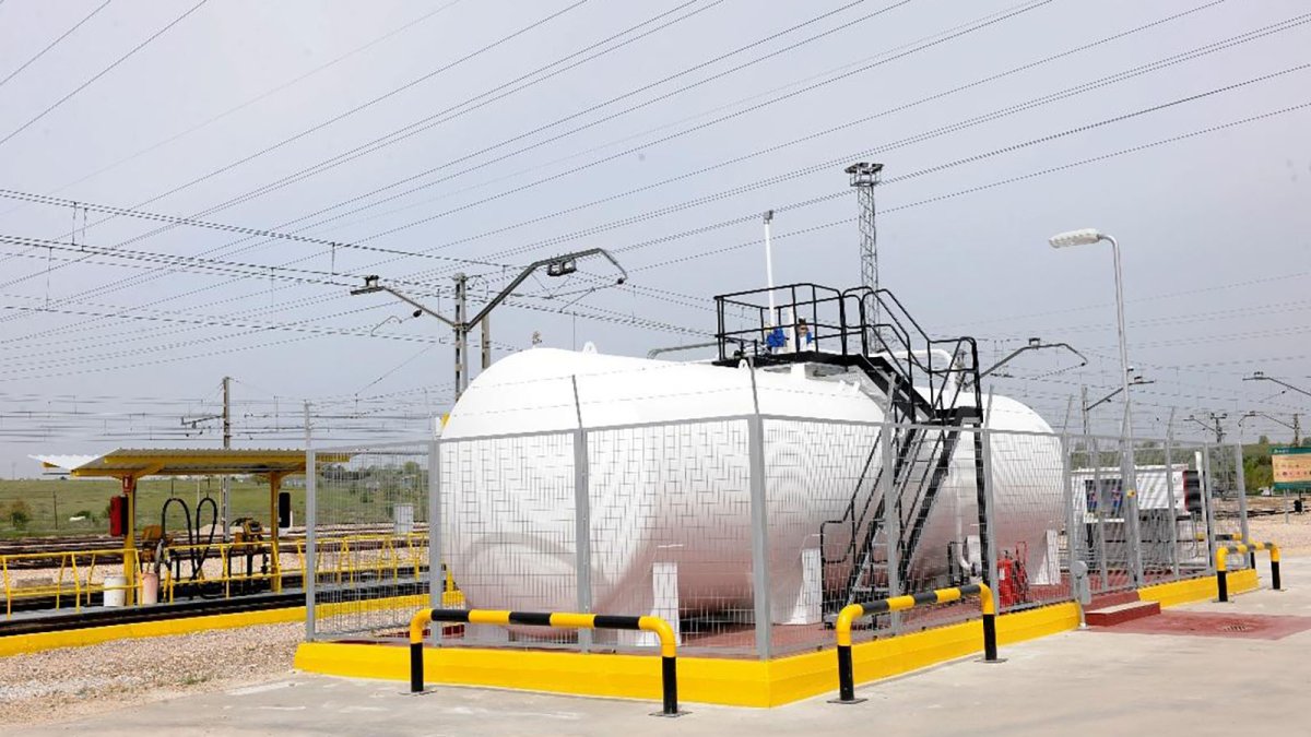 Adif adjudica la adquisición de combustible para el transporte ferroviario por 96,8 millones