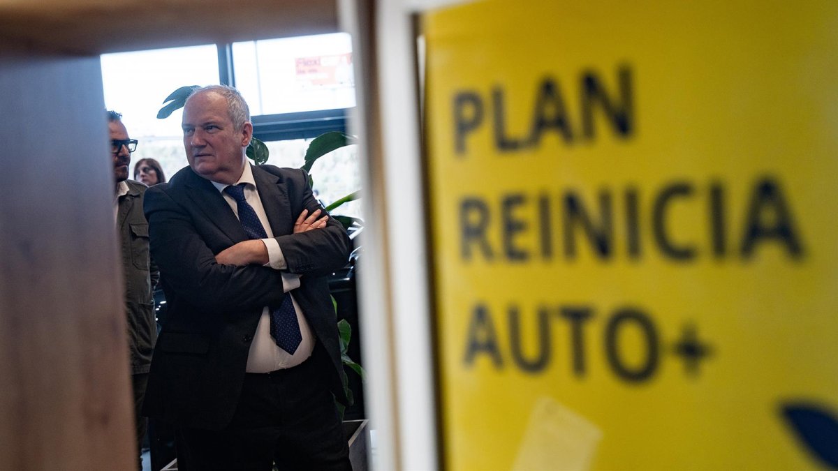 Hereu insiste que Ford Almussafes tiene "futuro" y que el mecanismo RED la prepara para el modelo 2027