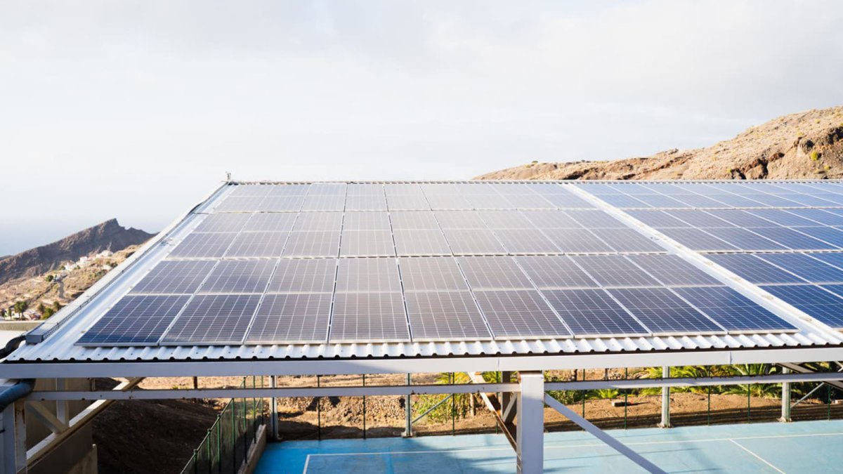 En marcha la primera central fotovoltaica de La Gomera