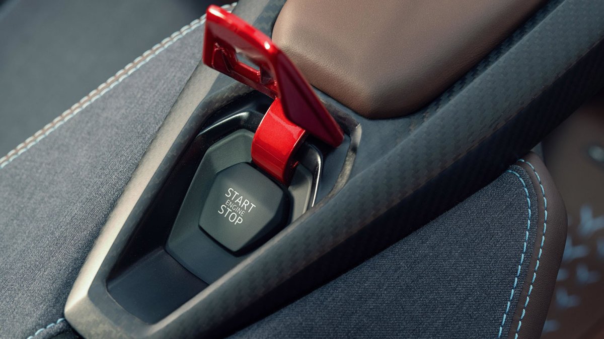 Dudas en Lamborghini: ¿bev o phev? He ahí la cuestión