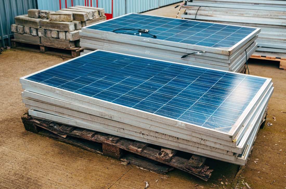 Una universidad australiana lidera un proyecto internacional de reciclaje de paneles solares enfocado en silicio de alta pureza