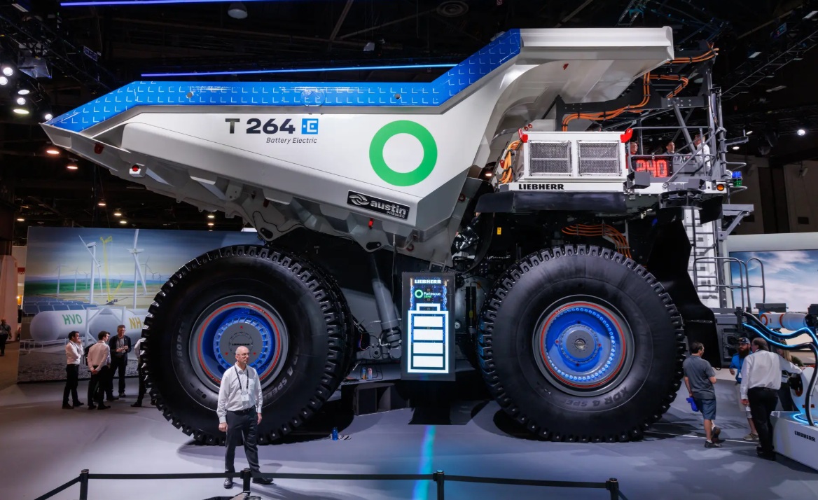 Fortescue elimina cientos de empleos en Reino Unido y Australia al trasladar la fabricación de motores para vehículos eléctricos a China