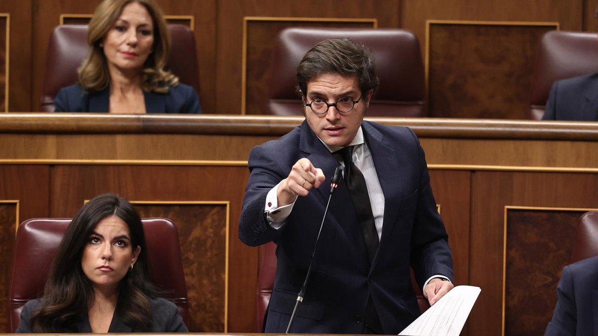 Vox exigirá esta semana en el Congreso frenar las renovables y destituir a Beatriz Corredor de Red Eléctrica