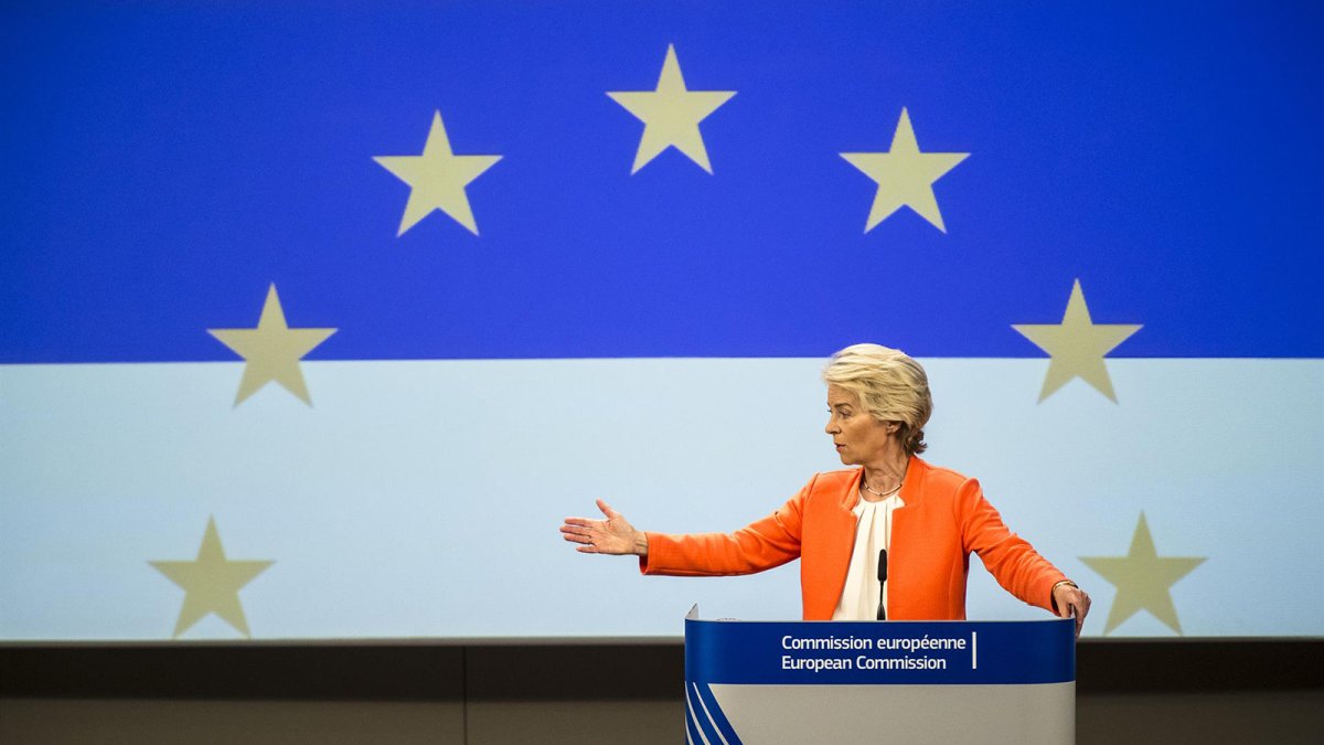 Von der Leyen avisa que usará "todos los instrumentos" frente a los controles de China sobre tierras raras