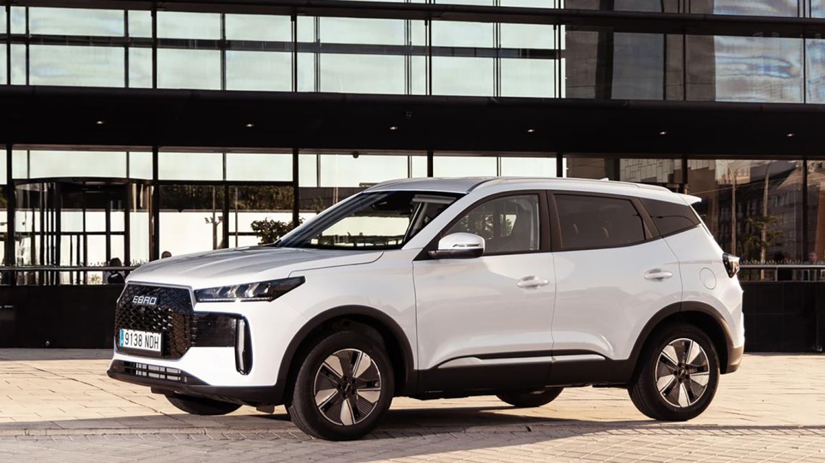 Ebro lanza el modelo s400 HEV en acabado 'premium' desde 19.990 euros