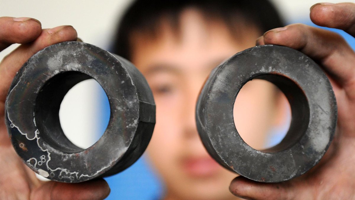 China suspende 12 meses el refuerzo de sus controles de las exportaciones de tierras raras a la UE