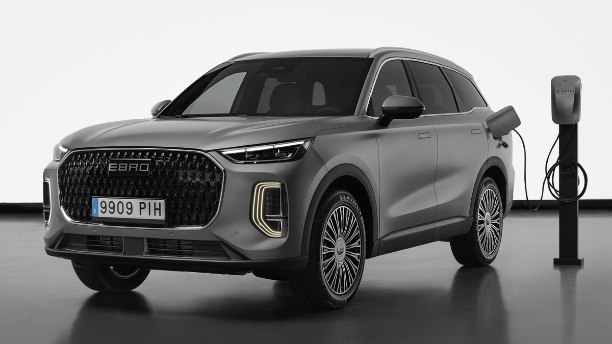 Ebro s900 PHEV: el híbrido enchufable de lujo de la marca española con más de 1.000 km de autonomía 