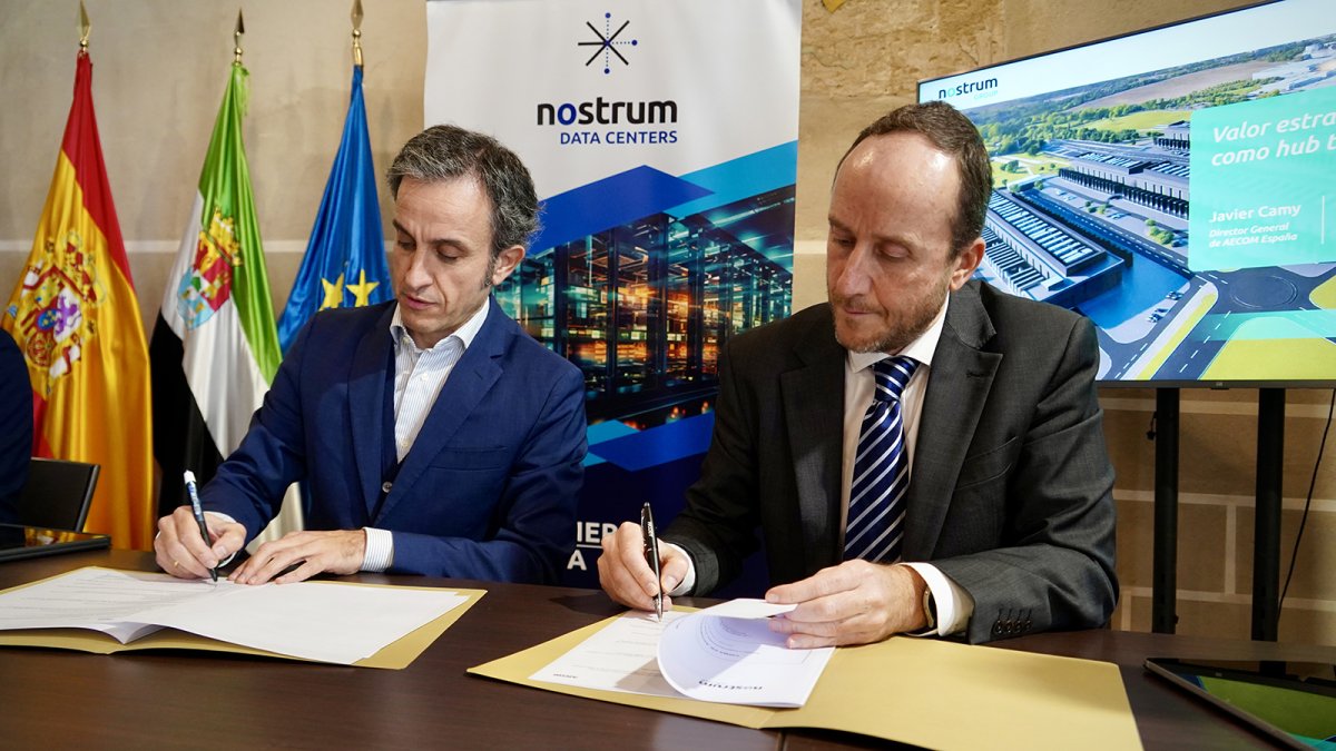 Gabriel Nebreda, CEO de Nostrum Group, y Javier Camy, director General de AECOM España.