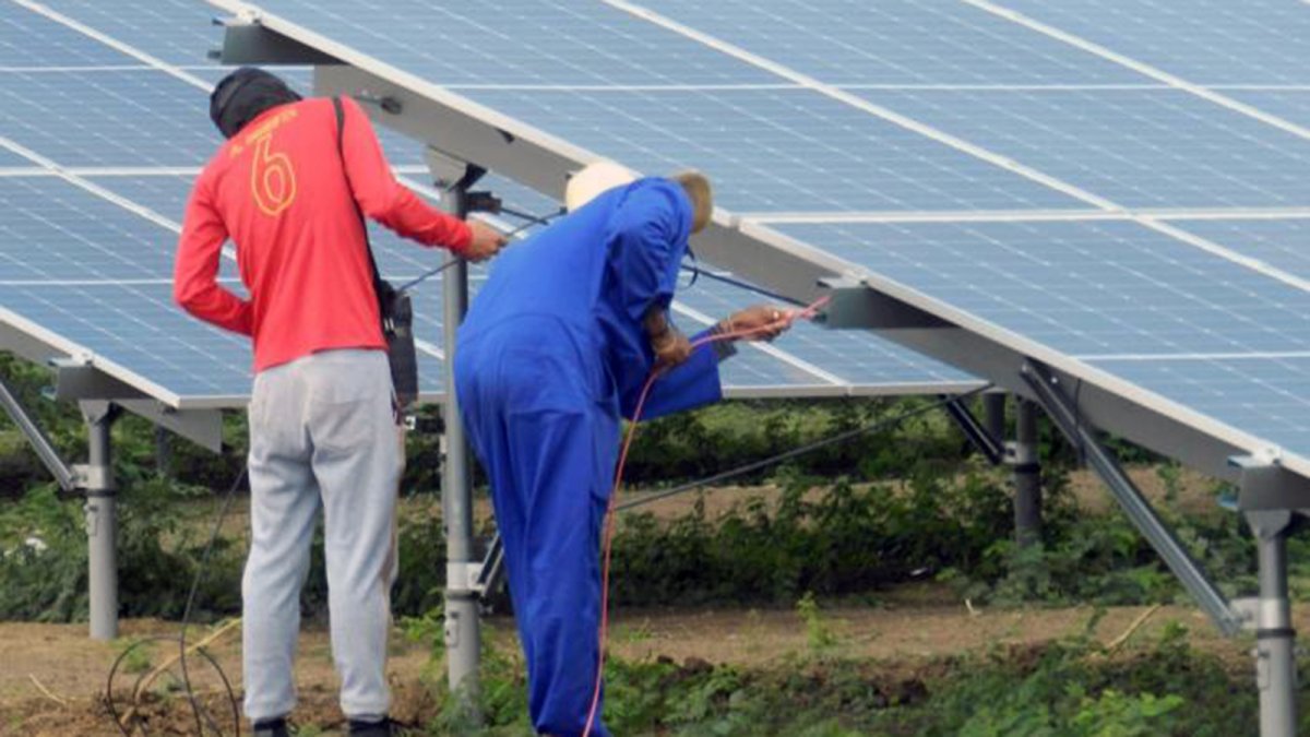 Cuba va a instalar 5.000 pequeños sistemas fotovoltaicos en plena crisis energética