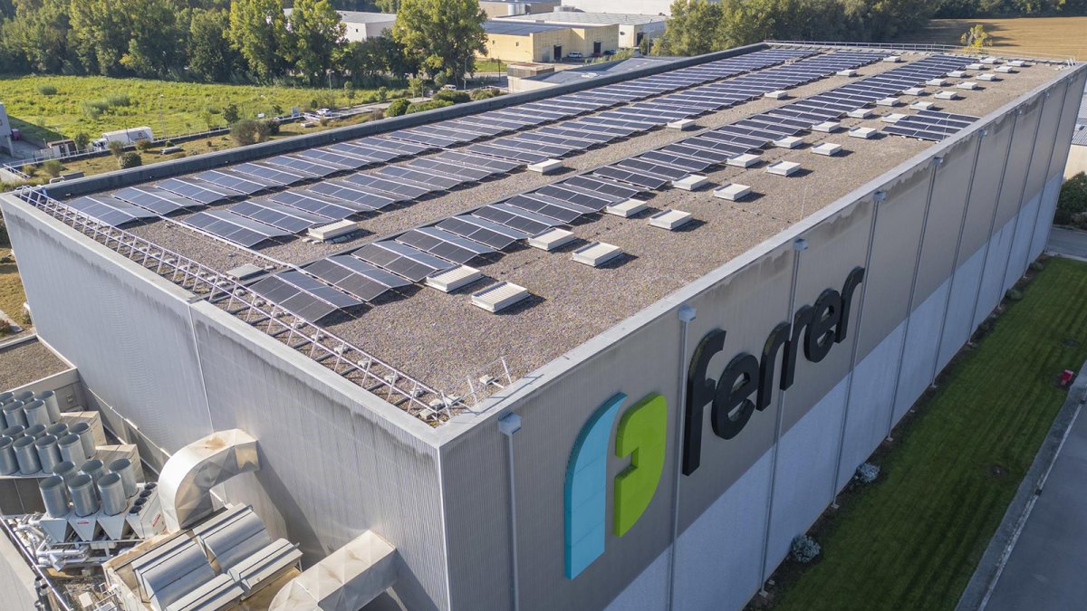 Acciona Energía instalará un sistema de descarbonización para la farmacéutica Ferrer