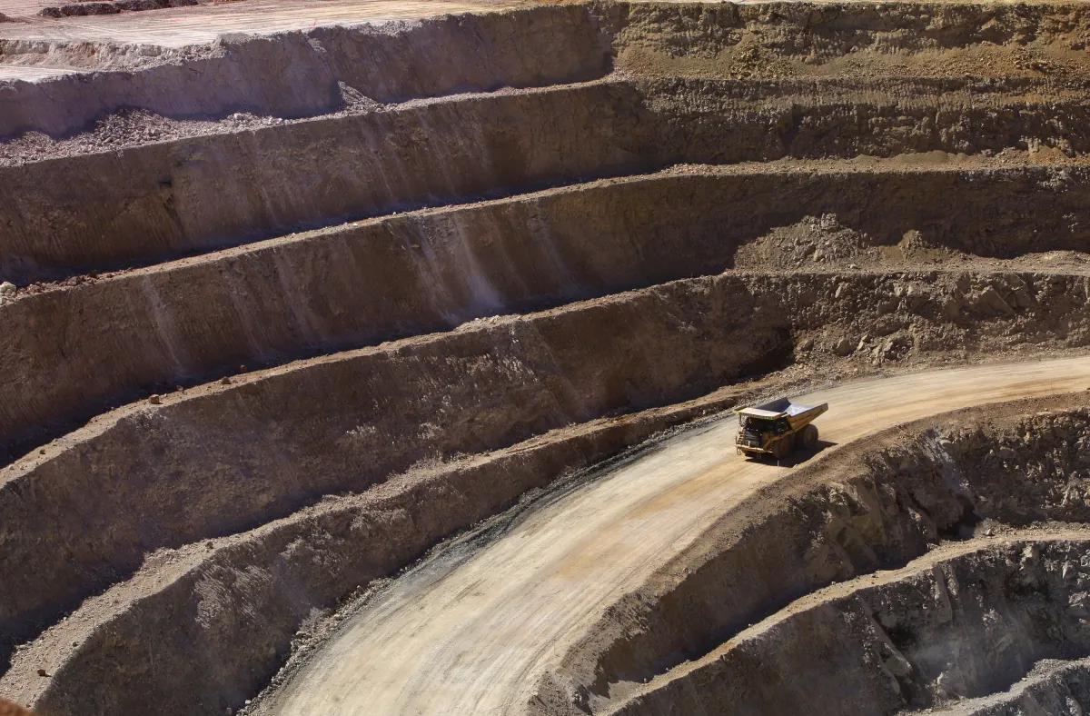 La creciente demanda de metales impulsada por la transición energética pone en jaque a las cadenas de suministro 