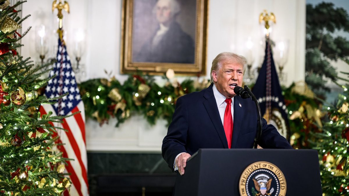 Trump afirma que en un año abrirá 1.600 plantas de generación eléctrica en EEUU