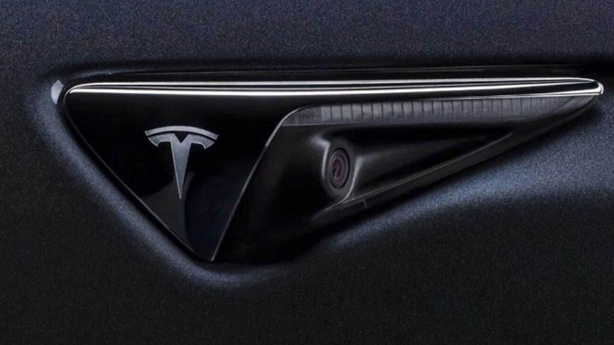 Tesla se impone por la mínima a BYD en el mercado de vehículos eléctricos en España en 2025