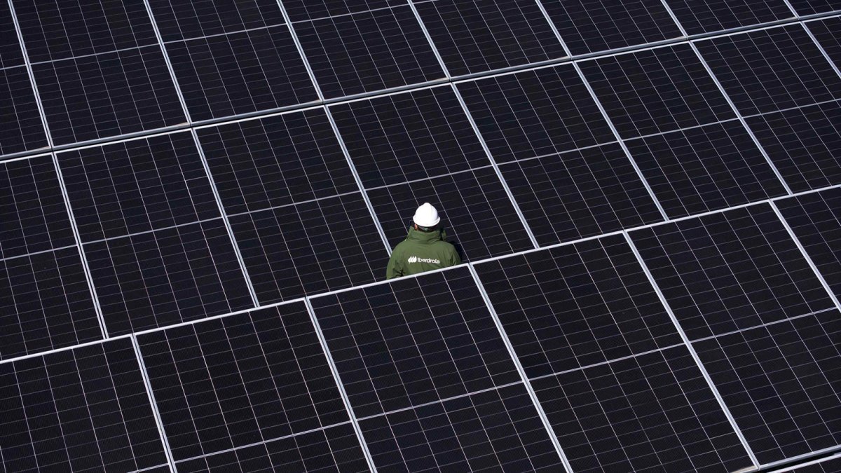 Iberdrola pone en marcha una planta fotovoltaica de 65 MW en Alemania que suministrará energía a Salzgitter