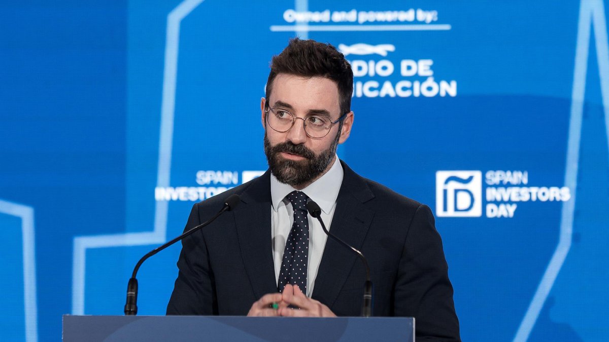 Groizard defiende que invertir en transición energética en España es una cuestión de "puro sentido común"