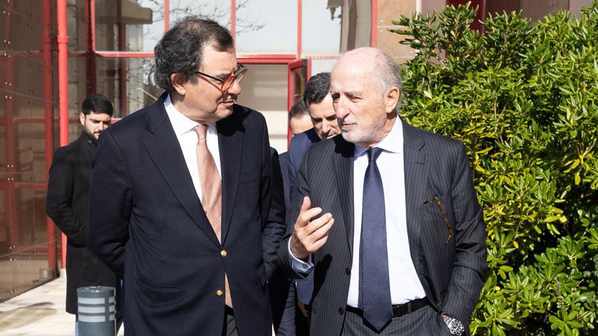 Brufau y el ministro de Economía de Portugal visitan el complejo industrial de Repsol en Sines