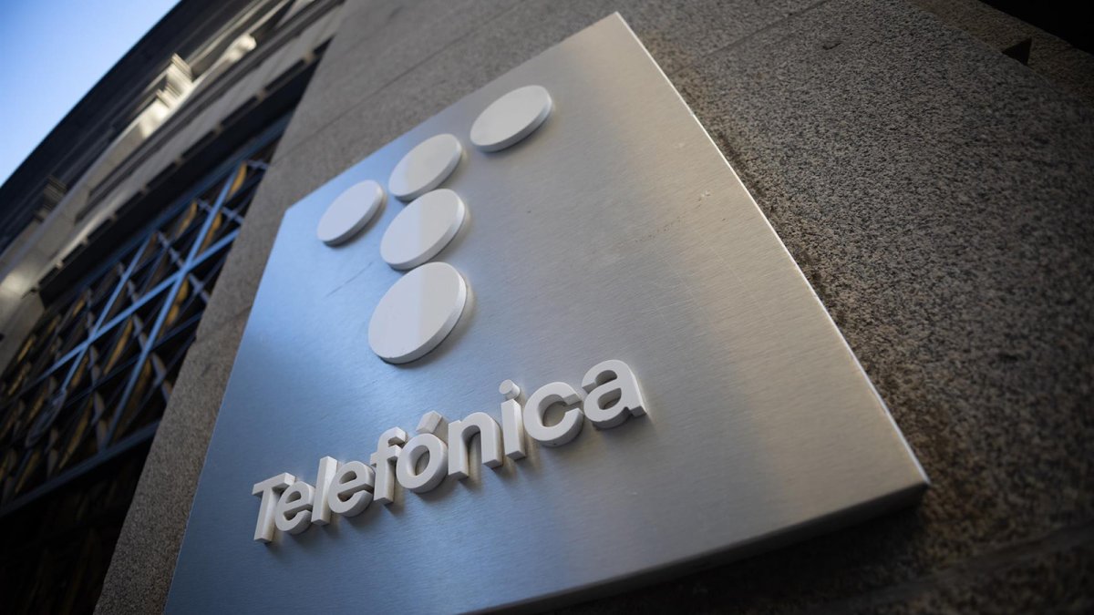 Telefónica completa la emisión de dos bonos híbridos verdes por un importe conjunto de 1.750 millones