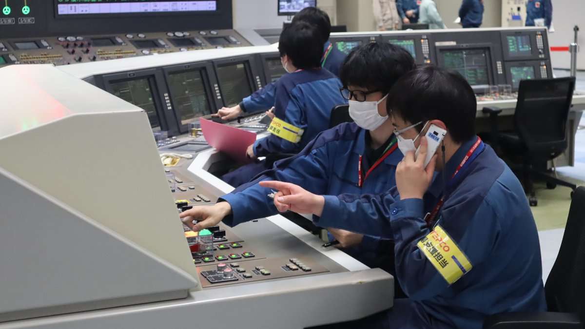 Paralizan en Japón la central nuclear más grande del mundo por una alarma tras reactivarla