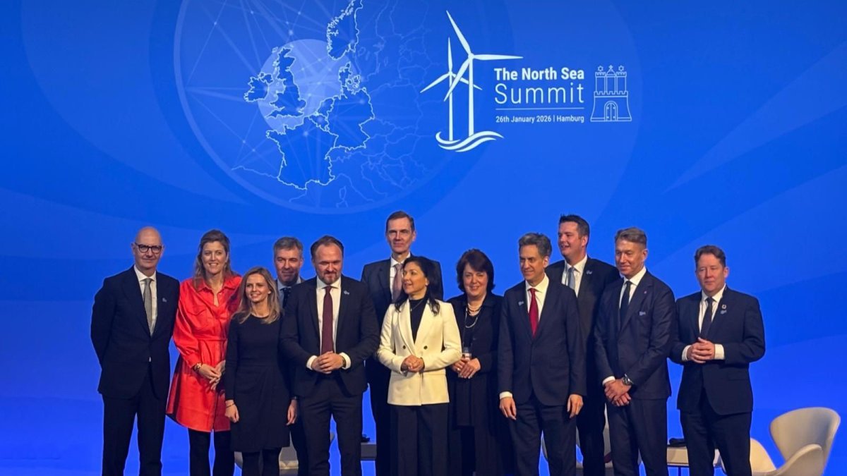 Europa sella un pacto histórico para movilizar 1 billón de euros en energía eólica marina en el mar del Norte