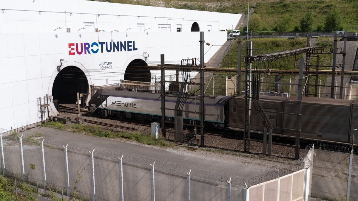 Una avería eléctrica en la entrada francesa del eurotúnel afecta a algunos convoyes