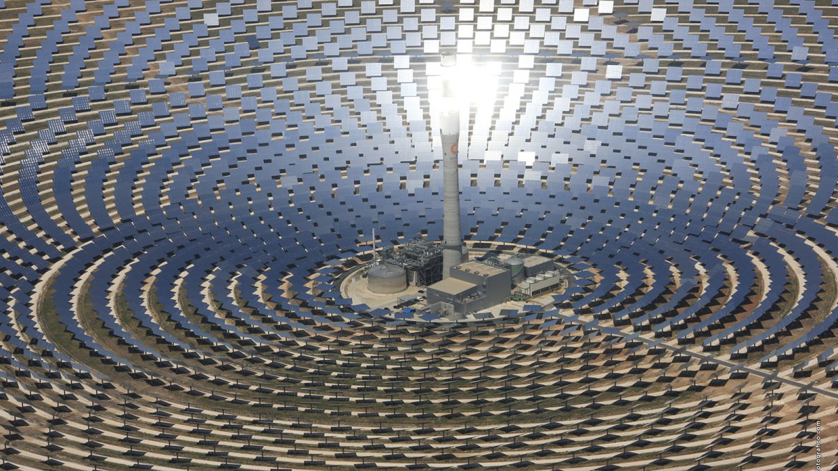 Del mercado diario al intradiario: lo que revela la comparación entre lo que se prevé y finalmente se hace por una planta termosolar