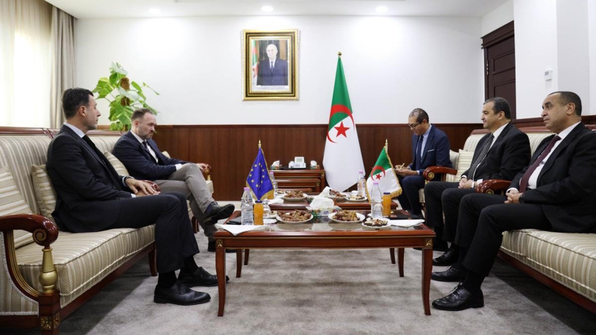 La UE y Argelia afianzan estrategias para el sector gasístico y la transición energética