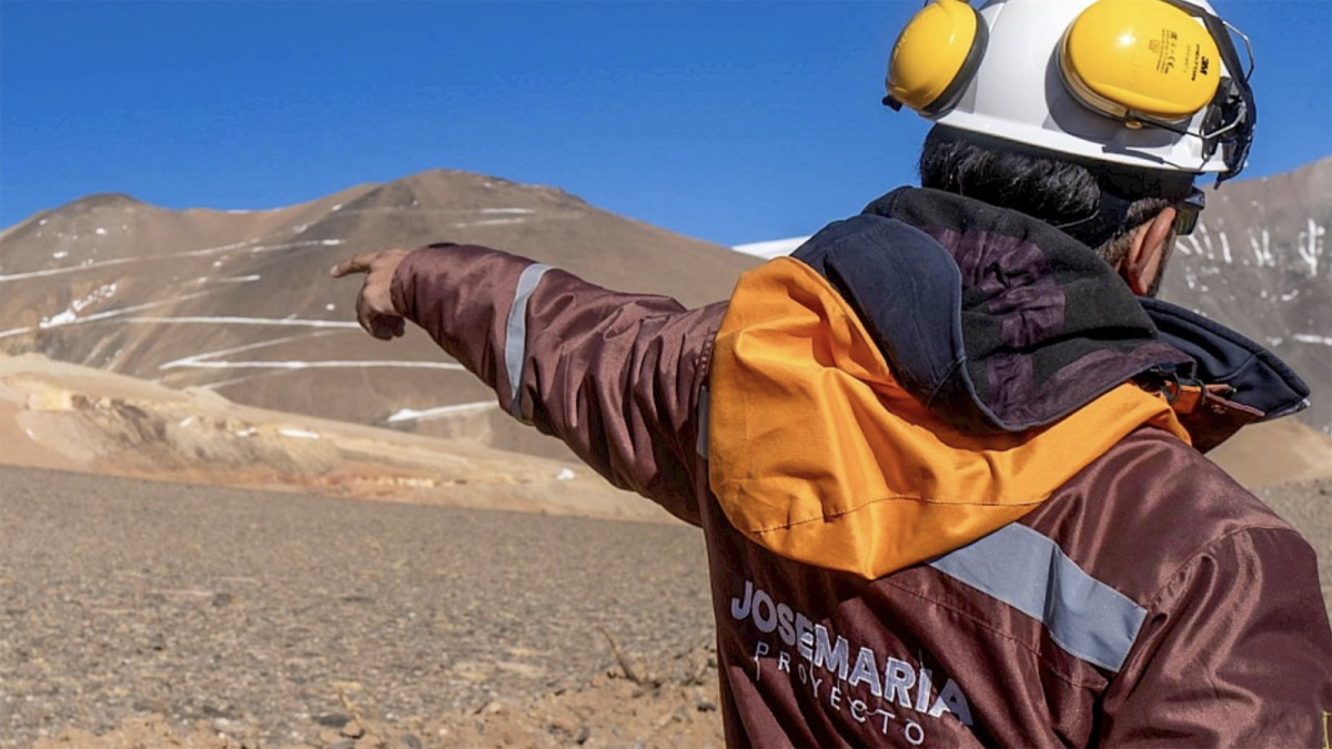 Argentina celebra inversión de 18.000 millones de dólares de empresa canadiense en minería