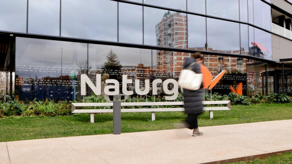 Naturgy se deja un 3,55% en Bolsa, a pesar de presentar unas ganancias récord en 2025