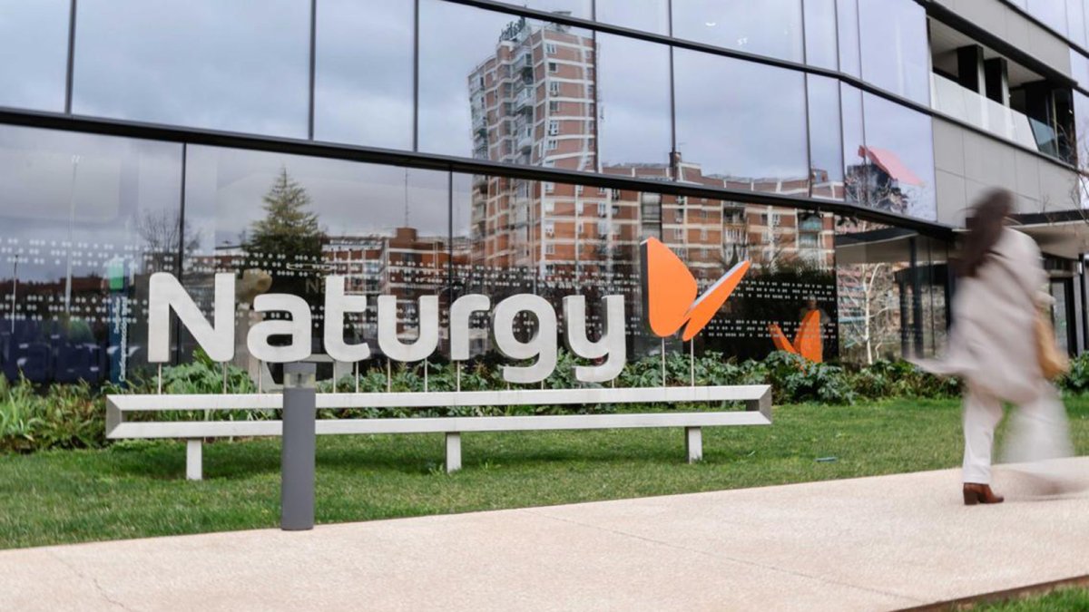 Naturgy cae más de un 4% en Bolsa tras la salida de CVC de su capital y se acerca al precio de venta