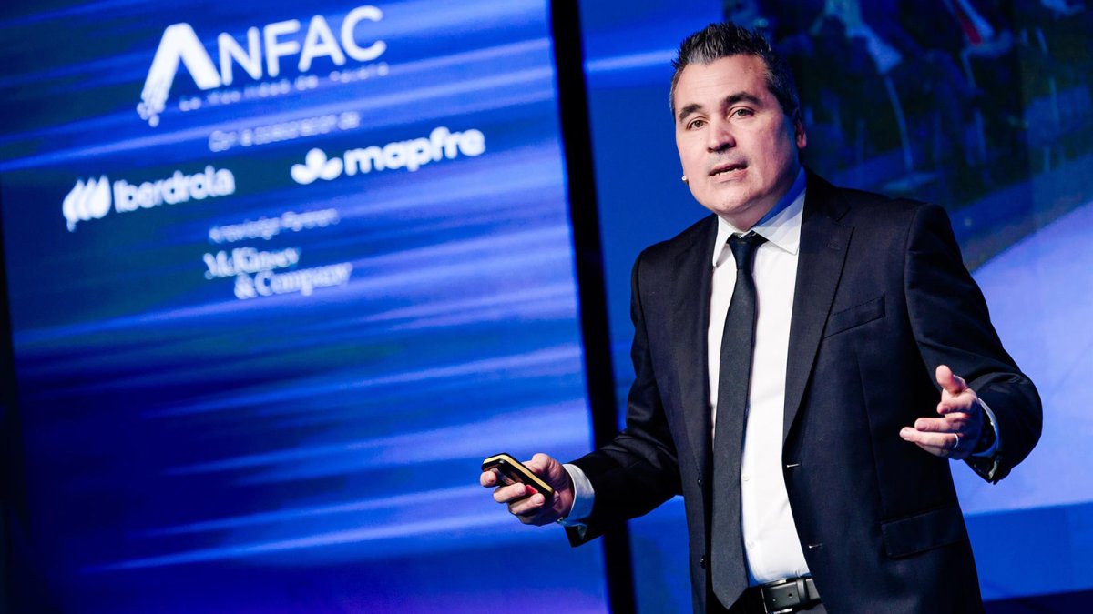 El sector del automóvil pide regulación que acompañe a la industria para impulsar el coche eléctrico