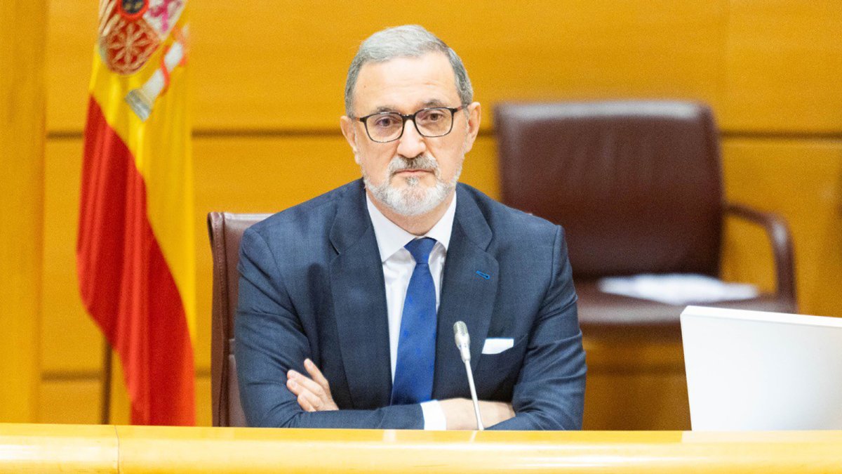 Las empresas de energía eólica y fotovoltaica piden el fin del sistema eléctrico reforzado