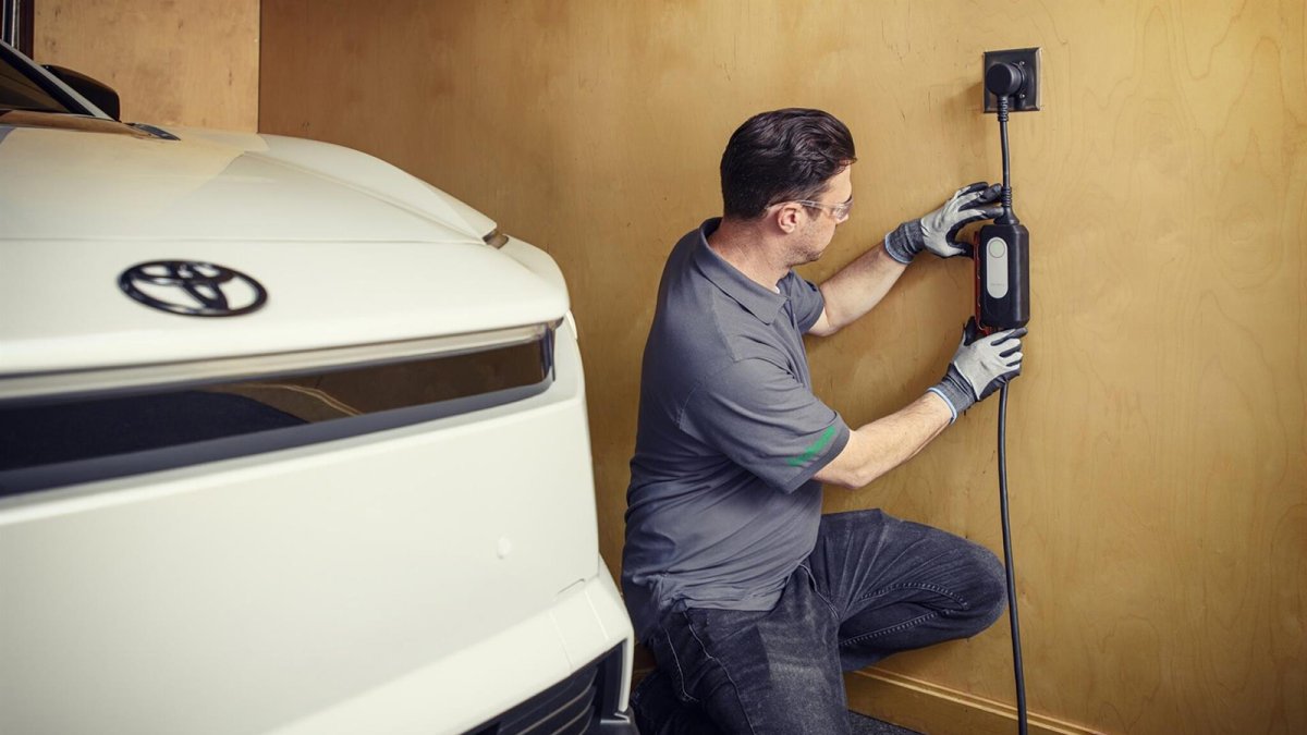 Toyota se alía con Treehouse en EEUU para instalar cargadores de coches eléctricos en el hogar