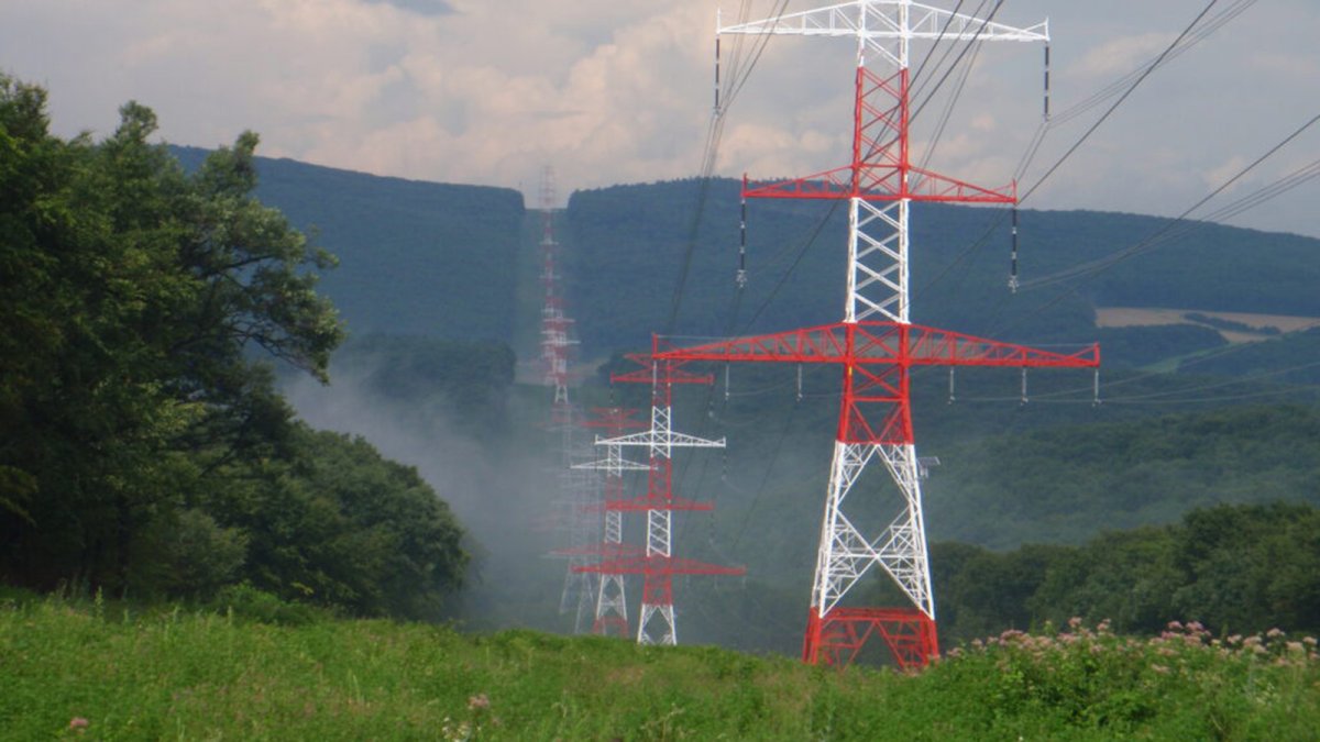 Eslovaquia suspende sus envíos de electricidad de emergencia a Ucrania