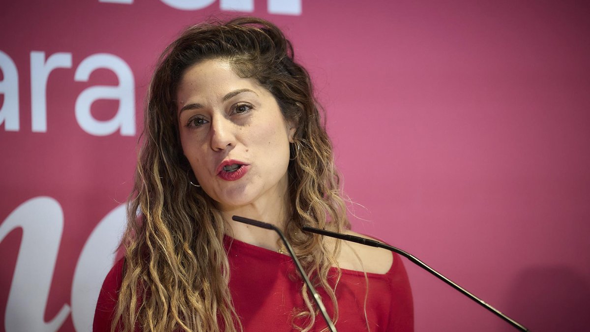 Sumar reclama al PSOE un decreto con un impuesto a energéticas, ayudas a transportistas y tope a los precios