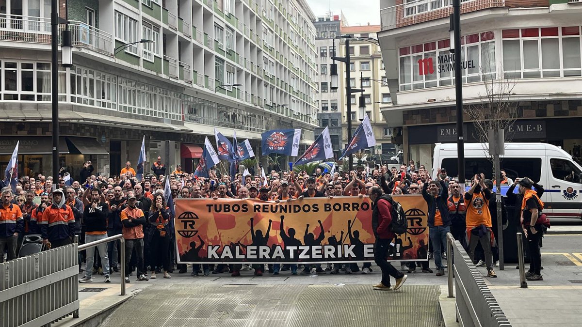 Acaba sin acuerdo el periodo de consultas del ERE de Tubos Reunidos y la empresa mantiene los 301 despidos