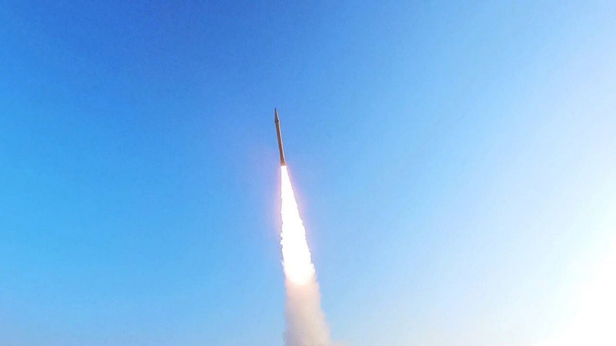 Arabia Saudí asegura haber interceptado ataques iraníes contra un yacimiento petrolífero y una base aérea