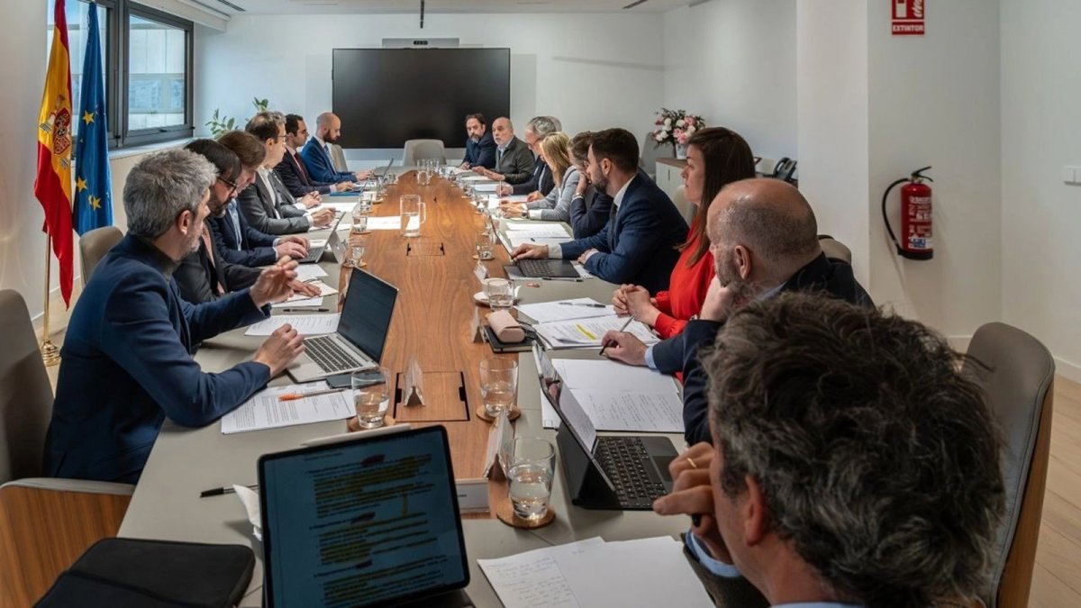 La siderurgia alerta de sobrecostes de 60 millones al mes por el conflicto en Irán y pide medidas "urgentes"