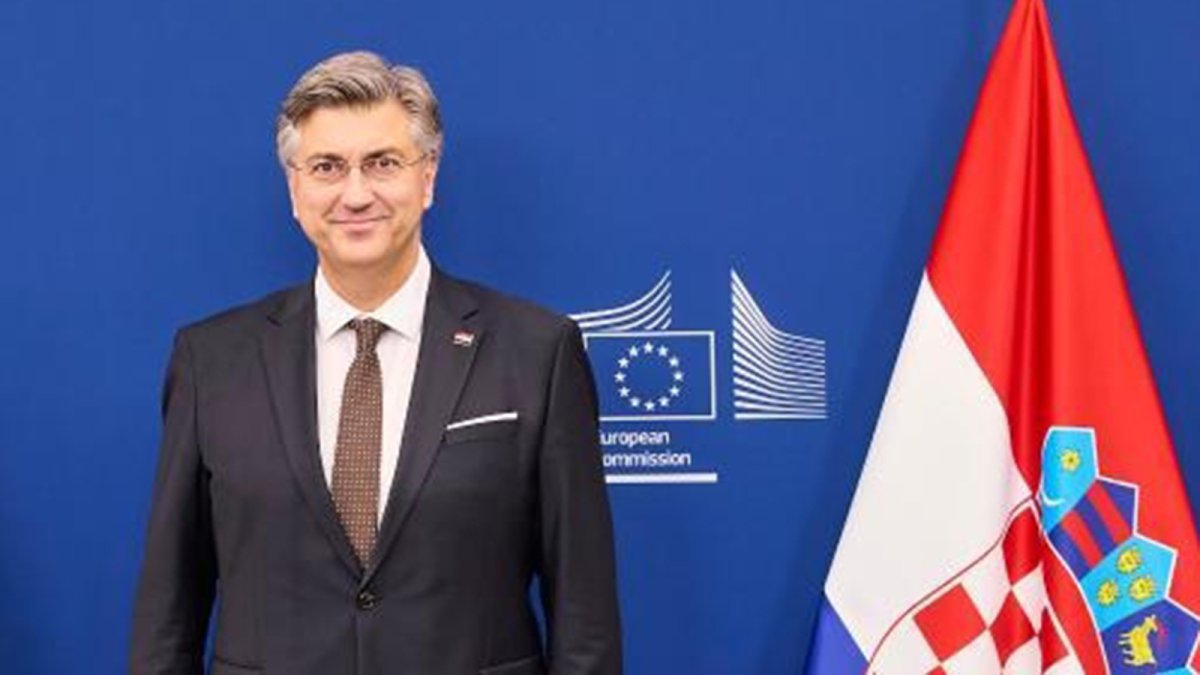 Croacia se ofrece a suministrar a Hungría "todo" el petróleo y frenar el veto de Orbán