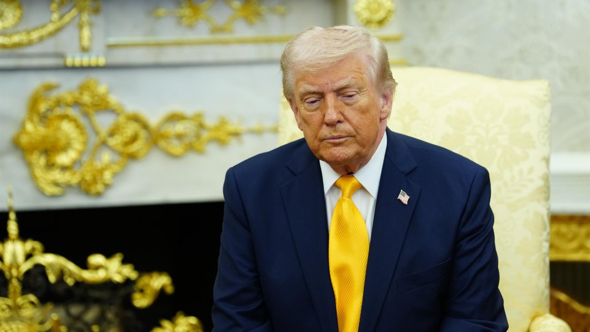 Trump resta importancia a la subida del precio del petróleo y el gas: "Pensé que los números serían peores"