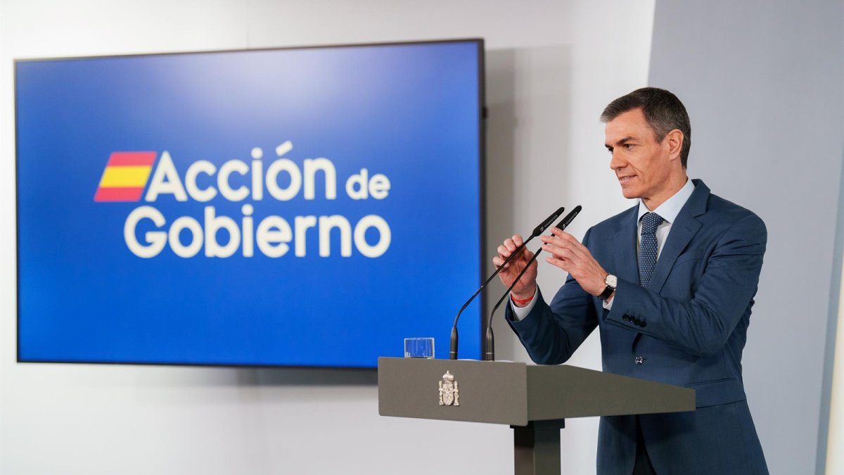 Sánchez avisa de que la CNMC castigará "con dureza" a las empresas que usen la guerra "para sacar tajada"